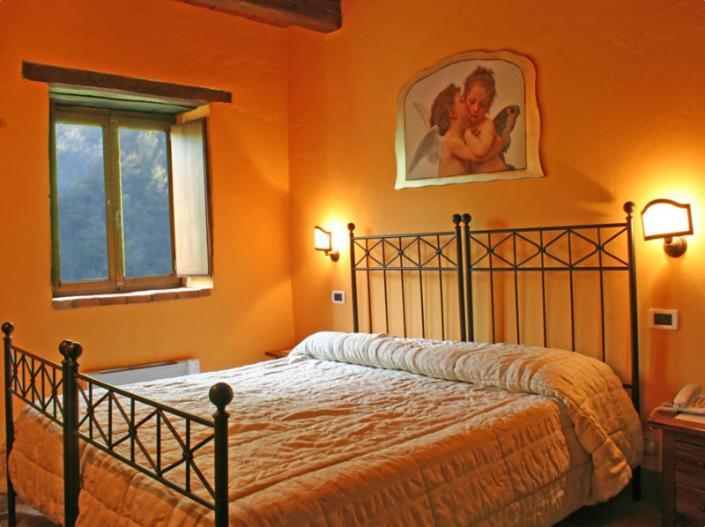 Vila Podere Pian De' Cortini Serravalle  Pokoj fotografie
